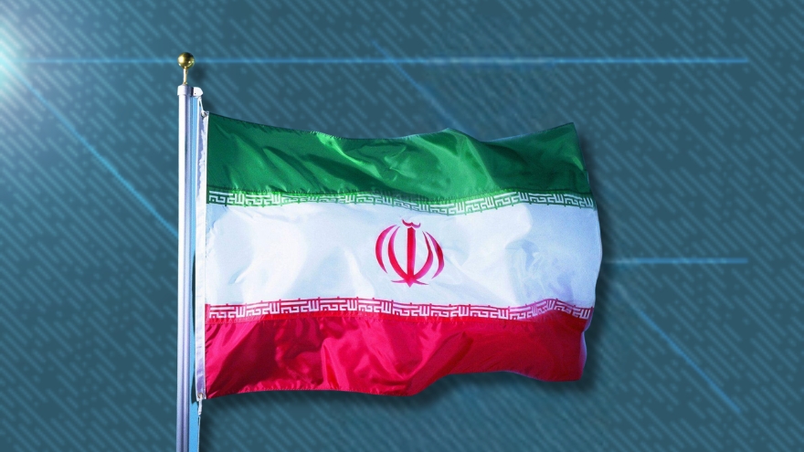 Iran Vows 'Immediate' Response at 'Maximum Level' Shortly Before Israel's Thursday Retaliation